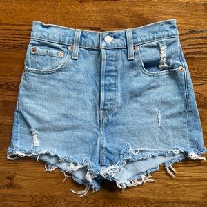 Levi’s Ribcage Woman’s Shorts Light Wash Denim